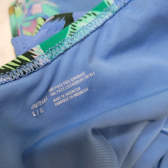 Aerie Green Floral one piece full coverage Swimsuit large - Picture 3 of 3